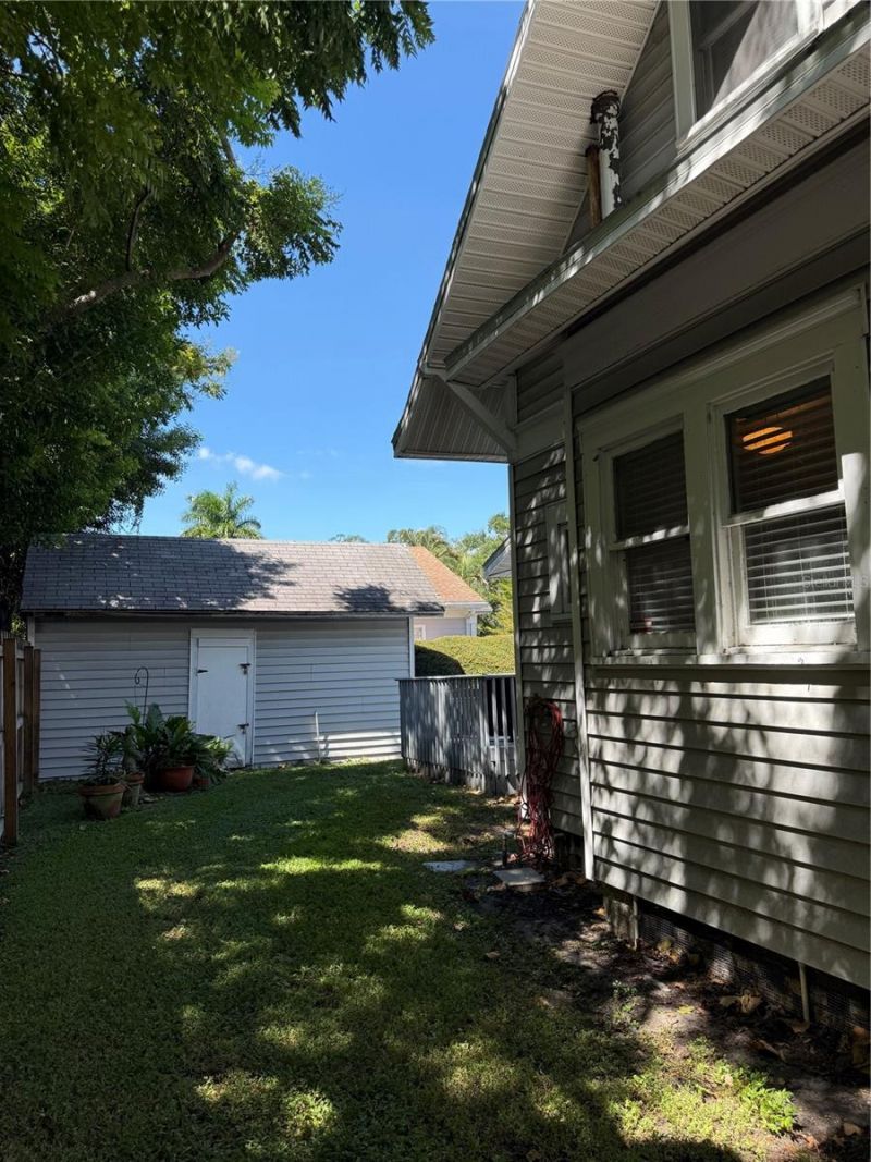 950 10th Street N, Saint Petersburg, FL 33705 Photo