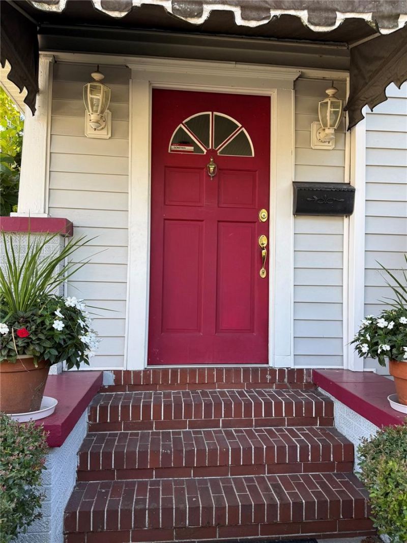 950 10th Street N, Saint Petersburg, FL 33705 Photo