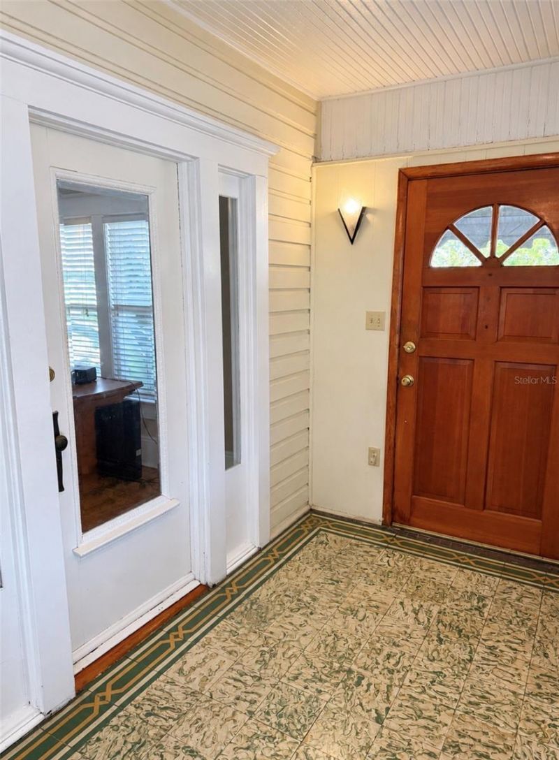 950 10th Street N, Saint Petersburg, FL 33705 Photo