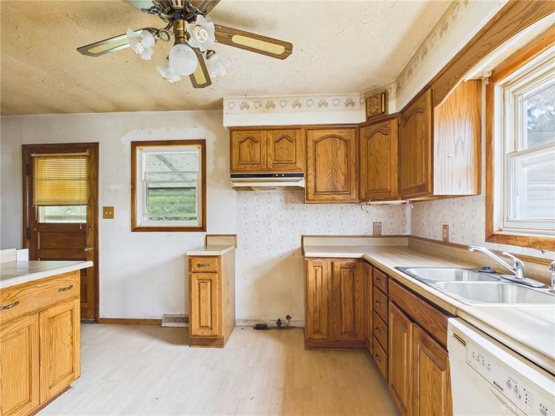 551 Meadow Lane, Troy, OH 45373 Photo 6