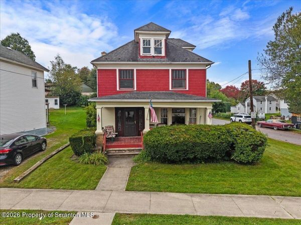 512 Spring Street , Moosic, PA 18507