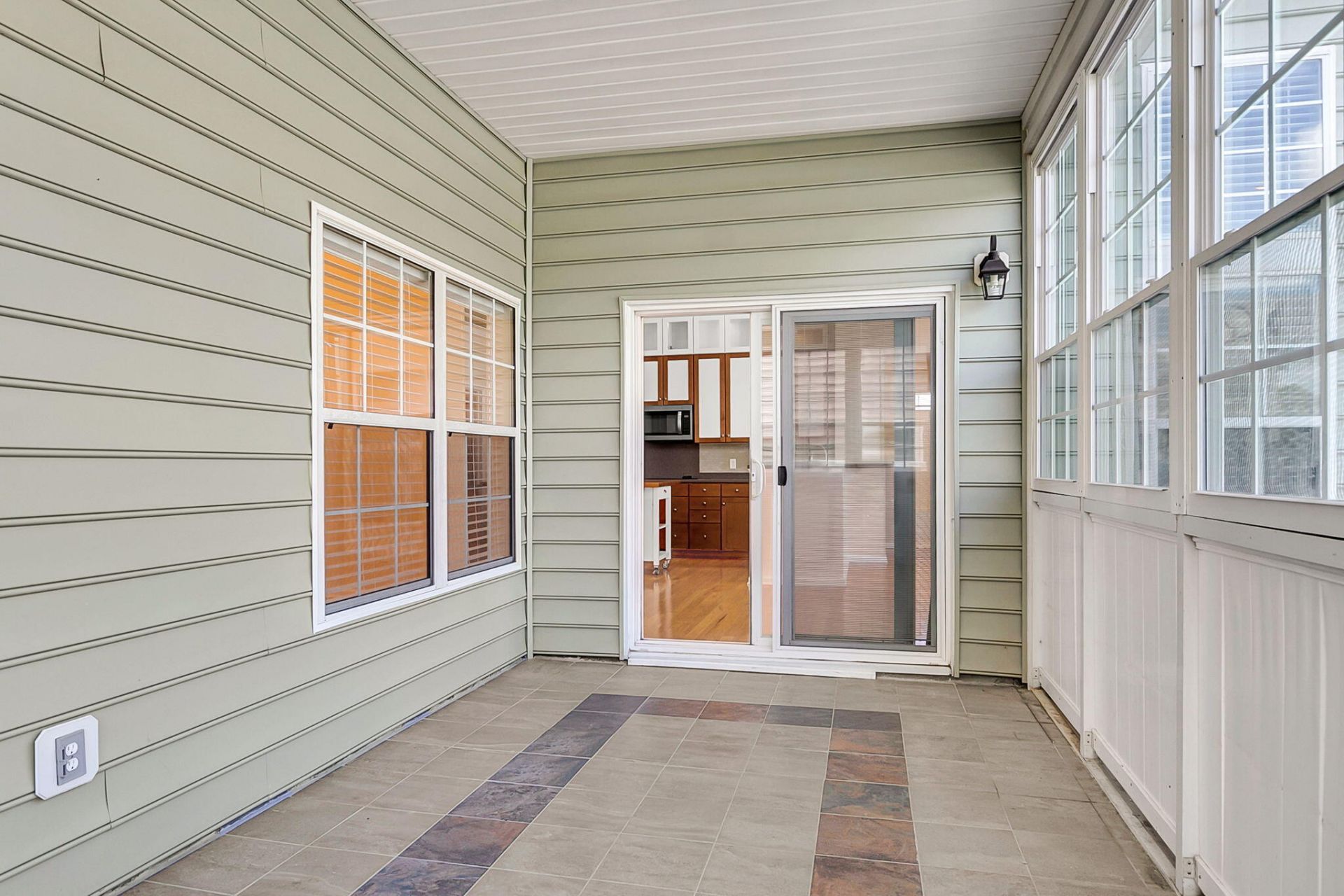 100 Cottage Path Lane Photo 29