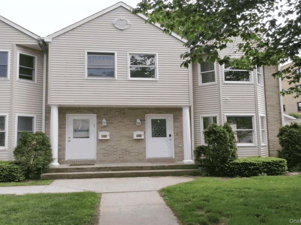 239 Cleveland Avenue, Mineola, NY 11501