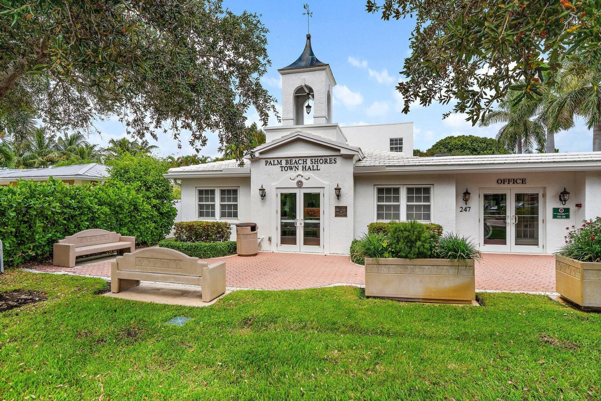 324 Sandal Lane, Palm Beach Shores, FL 33404 Photo