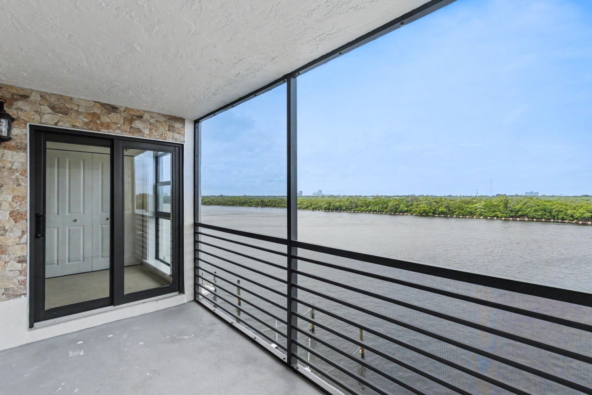 3200 N Ocean Drive, Unit 402, Hollywood, FL 33019 Photo