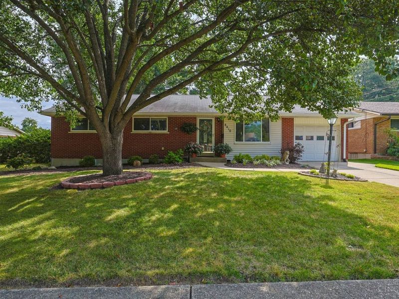 8410 Sunrise Avenue, Springfield Township, OH 45231 Photo 1