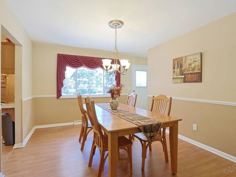 8410 Sunrise Avenue, Springfield Township, OH 45231 Photo 11