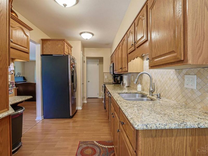 8410 Sunrise Avenue, Springfield Township, OH 45231 Photo 14