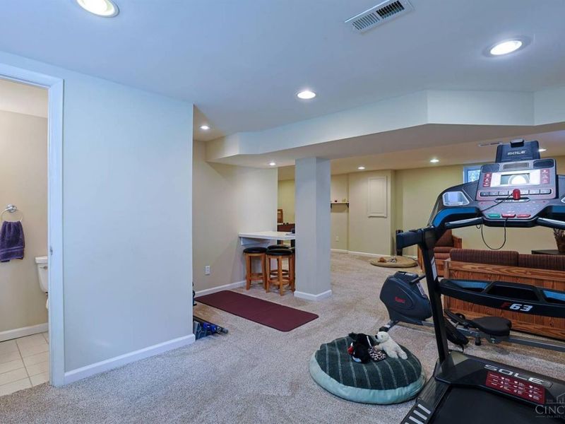 8410 Sunrise Avenue, Springfield Township, OH 45231 Photo 30