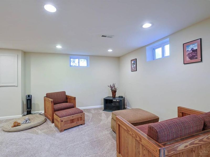 8410 Sunrise Avenue, Springfield Township, OH 45231 Photo 33