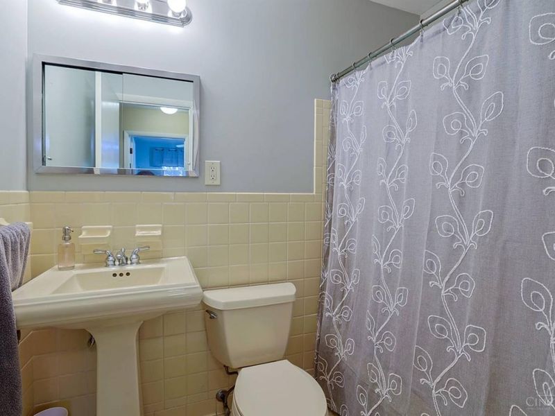 8410 Sunrise Avenue, Springfield Township, OH 45231 Photo 35