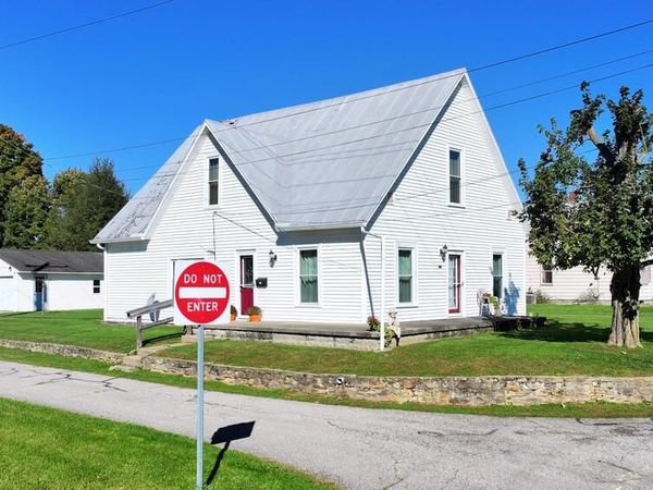 206 School St, Bellville, OH 44813
