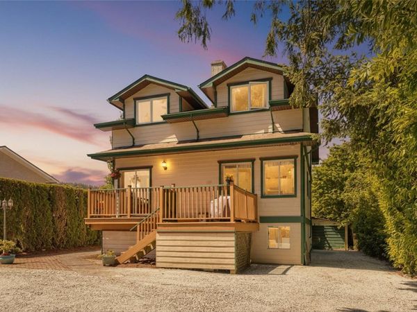 9220 East Saanich Rd , North Saanich, BC V8L 1H7