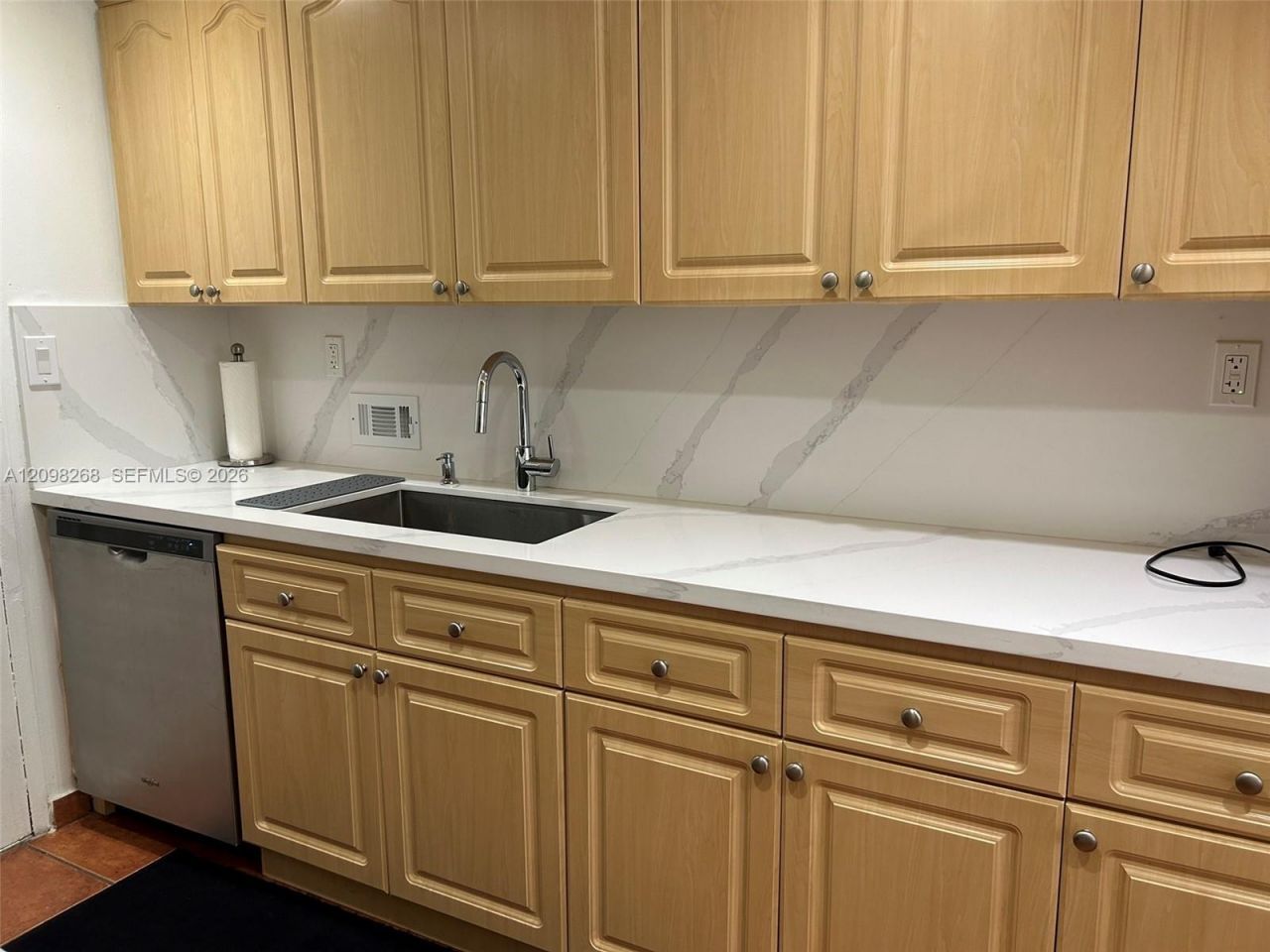 5401 Collins Ave, Unit 612, Miami Beach, FL 33140 Photo