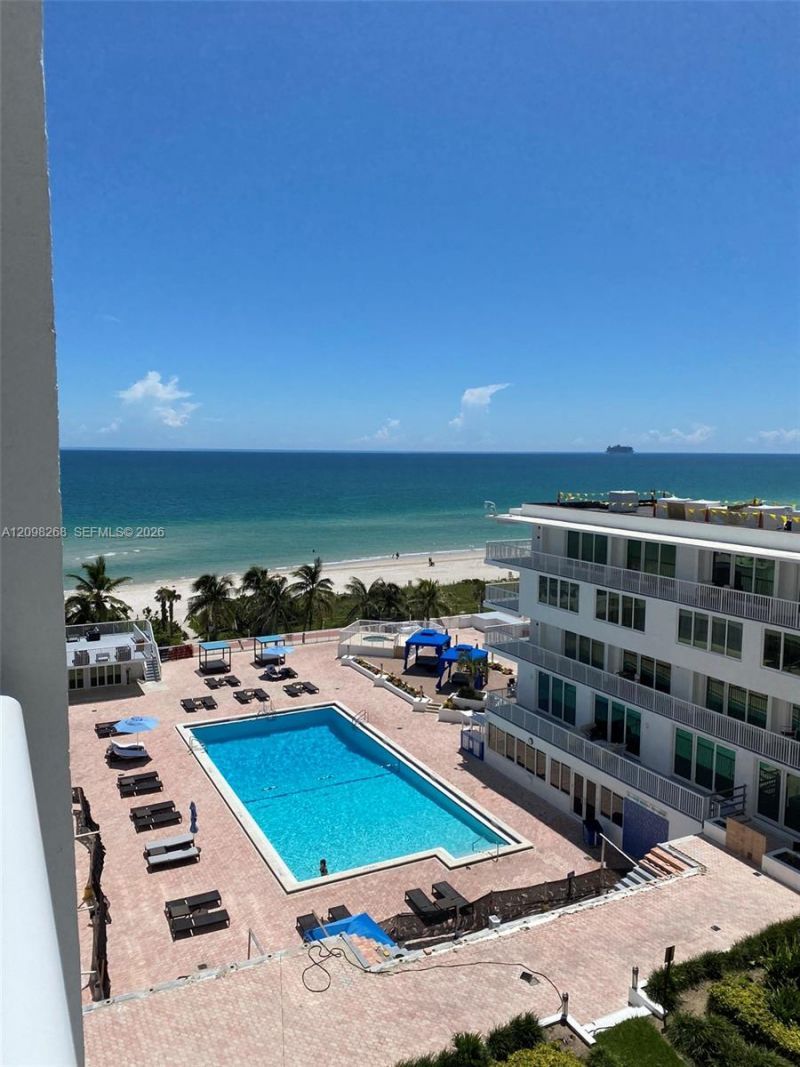 5401 Collins Ave, Unit 612, Miami Beach, FL 33140 Photo