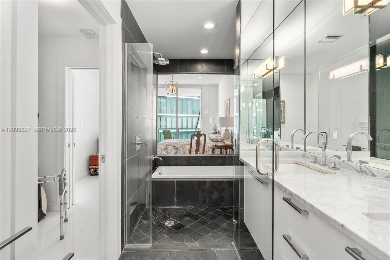900 Biscayne Blvd , Unit 5310, Miami, FL 33132 Photo