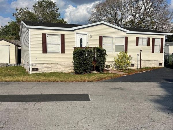 220 NE 12th Ave , Unit LOT 160, Homestead, FL 33030