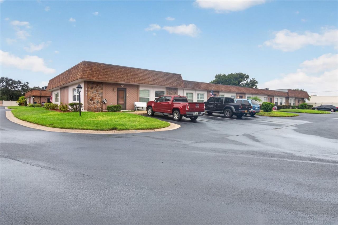 6176 Chesham Drive , Unit 8, New Port Richey, FL 34653 Photo