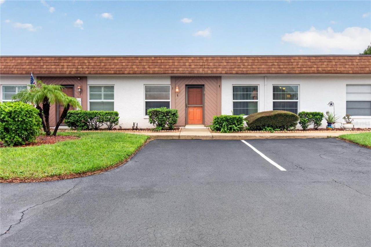 6176 Chesham Drive , Unit 8, New Port Richey, FL 34653 Photo