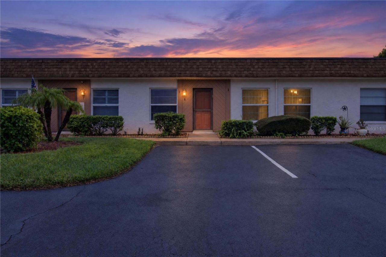 6176 Chesham Drive , Unit 8, New Port Richey, FL 34653 Photo