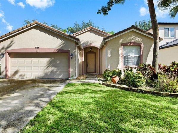 122 Seminole Lakes Drive, Royal Palm Beach, FL 33411