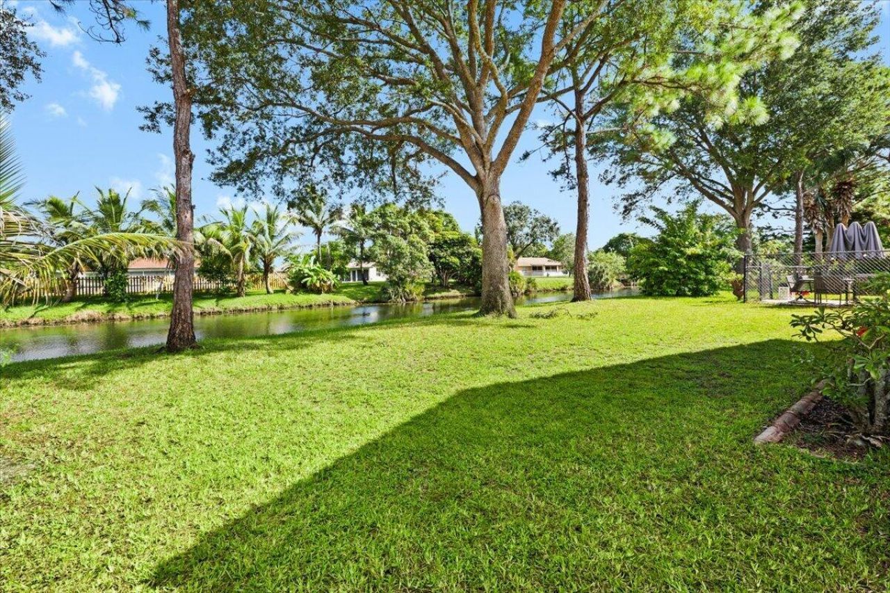 122 Seminole Lakes Drive, Royal Palm Beach, FL 33411 Photo