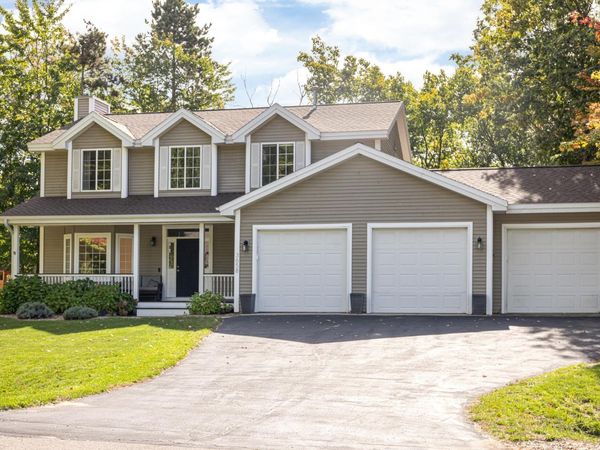 3658 Oxford Drive, Traverse City, MI 49686