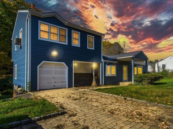29 Dixon Lake Drive, Mahopac, NY 10541