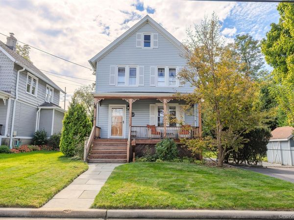 19 Willow Place , Oyster Bay, NY 11771
