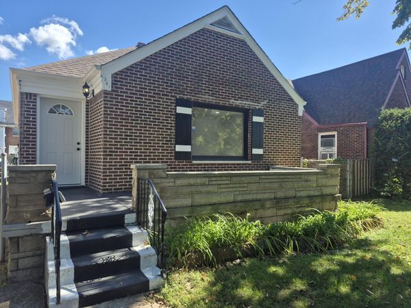 561 W Taft Street , Gary, IN 46404