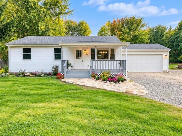 53 3rd Avenue SW, Etna, OH 43062