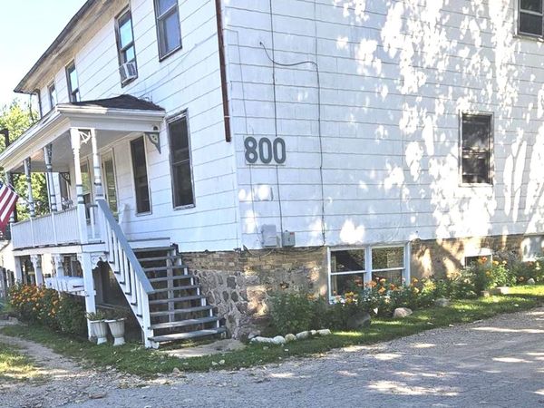 782 Washington Street , Woodstock, IL 60098