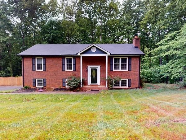 1578 Twin Oaks Drive, King, NC 27021
