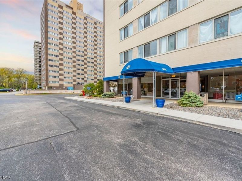 12520 Edgewater Drive , Unit 1506, Lakewood, OH 44107 Photo 1