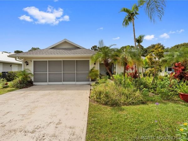 7130 SE Lillian Court , Stuart, FL 34997