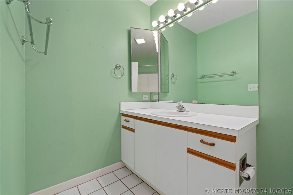 7130 SE Lillian Court , Stuart, FL 34997 Photo