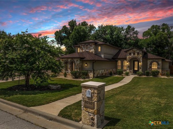 1010 Woodland Bend Circle , Salado, TX 76571
