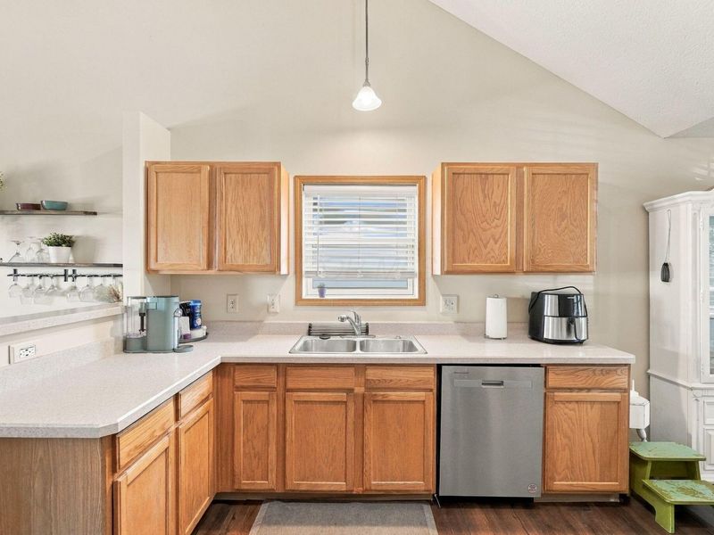 5850 Wellbrid Drive, Galloway, OH 43119 Photo 11