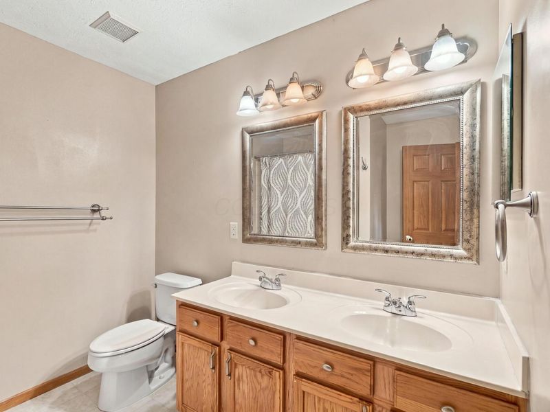 5850 Wellbrid Drive, Galloway, OH 43119 Photo 21