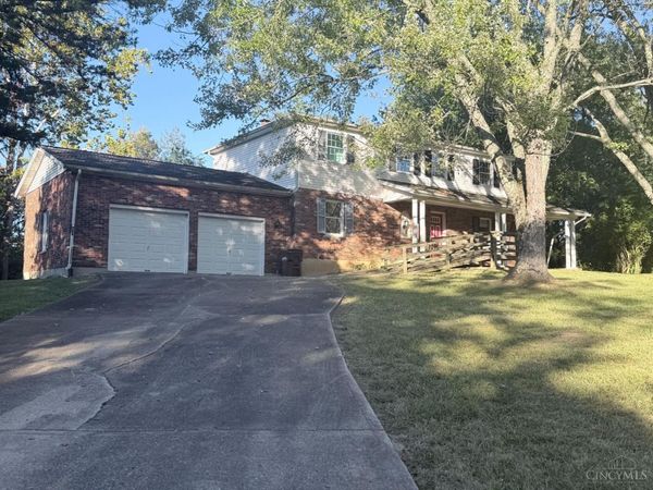 2476 Country Place, Ohio Twp, OH 45157