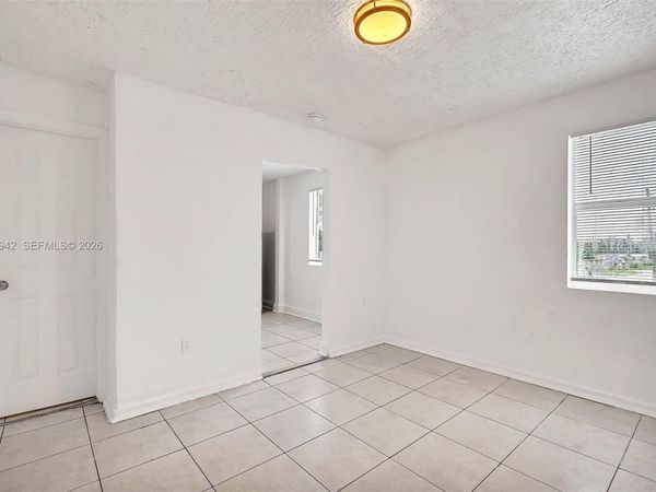 50 NW 79th St , Unit 11, Miami, FL 33150