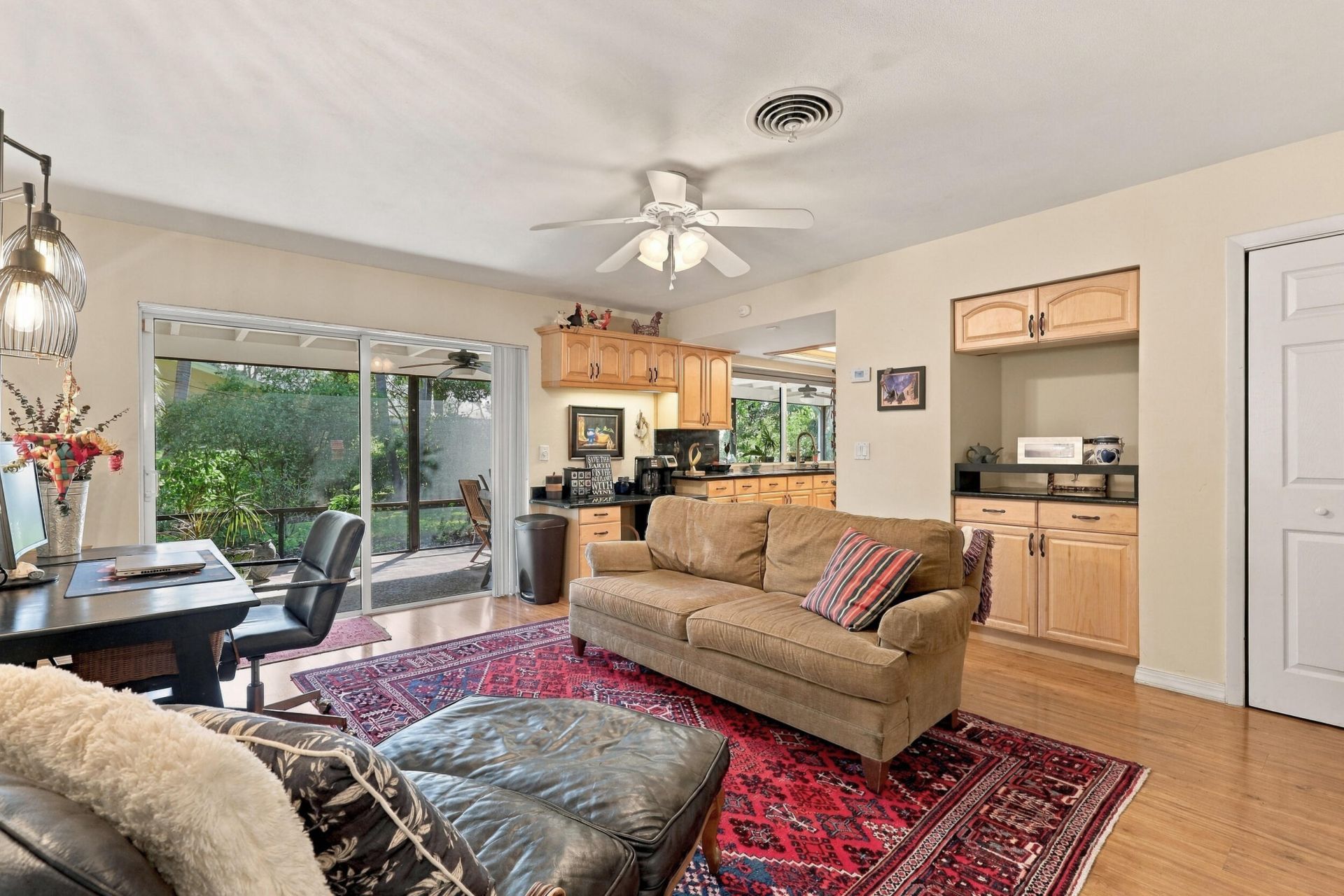 9714 Honeysuckle Avenue, Palm Beach Gardens, FL 33410 Photo