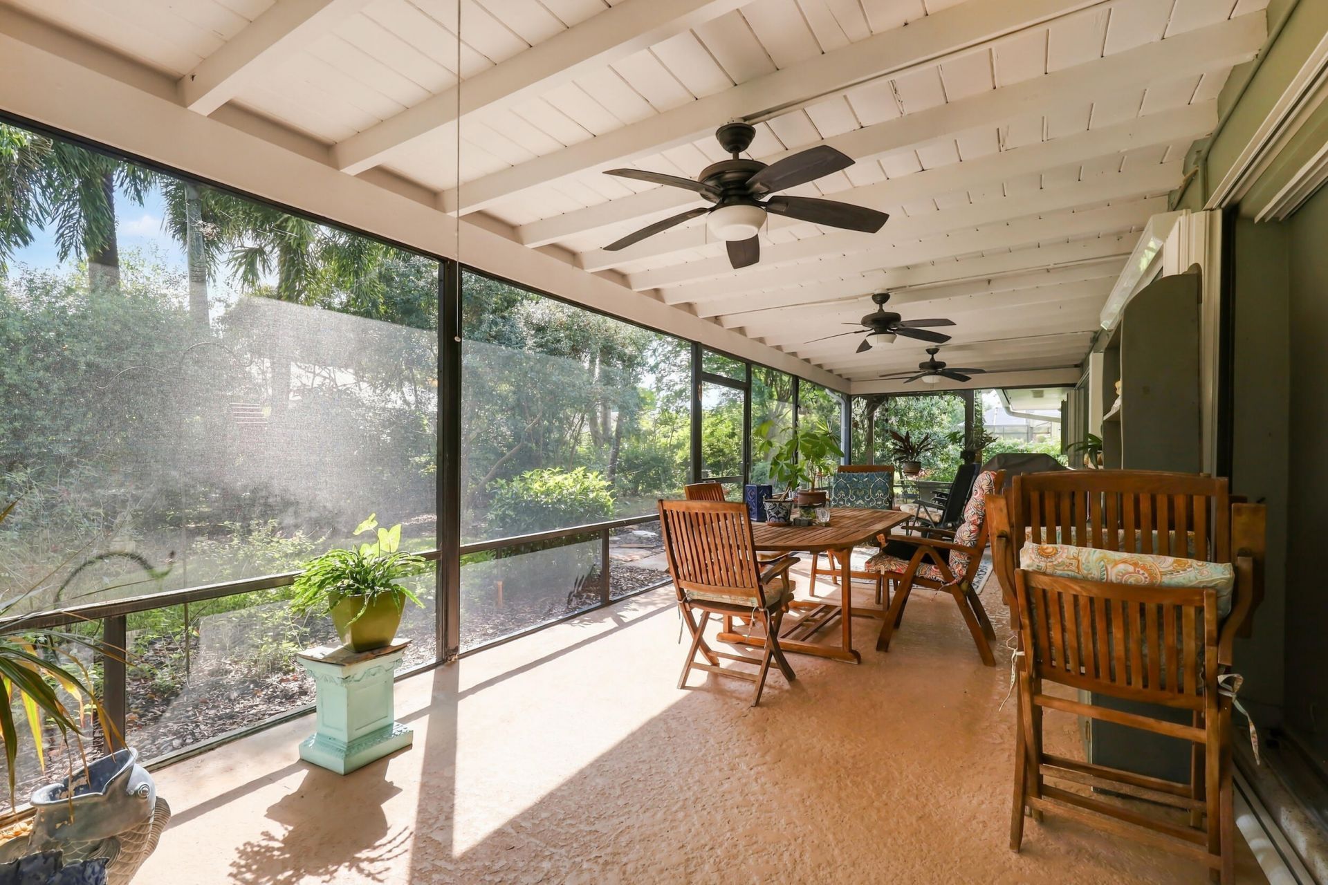 9714 Honeysuckle Avenue, Palm Beach Gardens, FL 33410 Photo