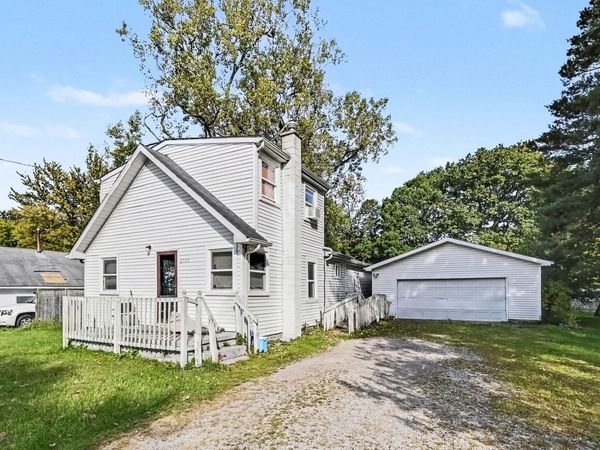 2900 Risdale Avenue, Lansing, MI 48911
