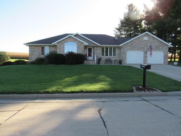 141 Jayne Court , Monticello, IA 52310