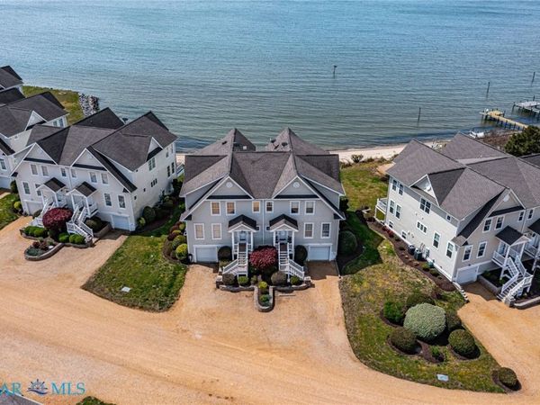 564 Riverside Dr , Morattico, VA 22503