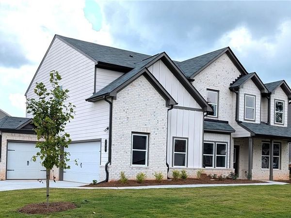 735 Rodeo Drive , Auburn, GA 30011