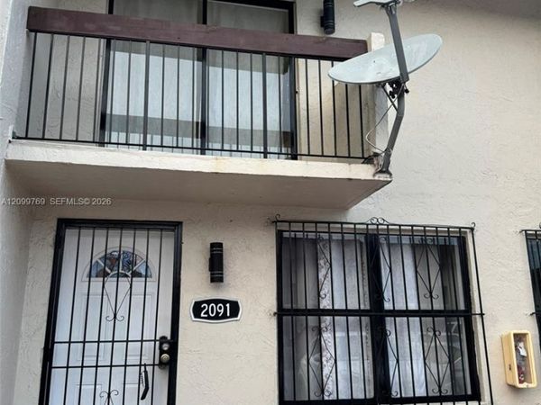 2091 W 54th Ter , Unit 37, Hialeah, FL 33016