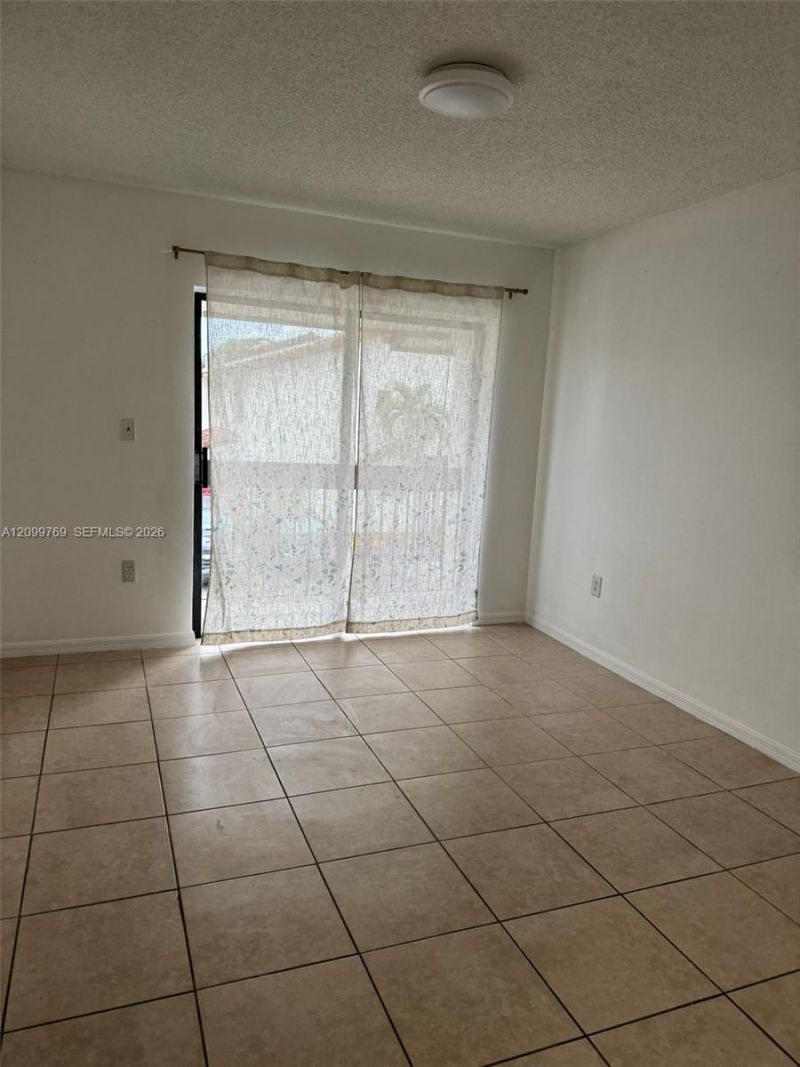 2091 W 54th Ter , Unit 37, Hialeah, FL 33016 Photo