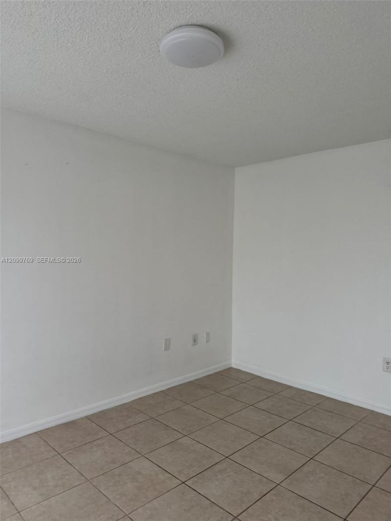 2091 W 54th Ter , Unit 37, Hialeah, FL 33016 Photo